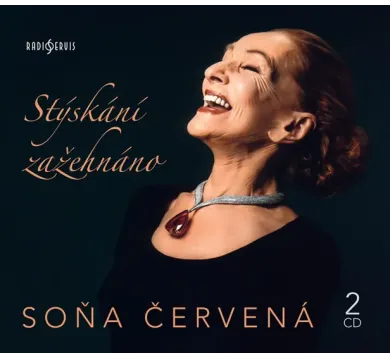 ČERVENÁ SOŇA  ČERVENÁ: STÝSKÁNÍ ZAŽEHNÁNO